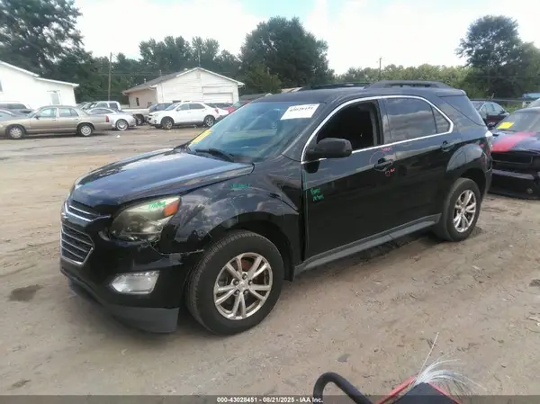2GNALCEK8H6310057 2017 CHEVROLET EQUINOX - Image 2