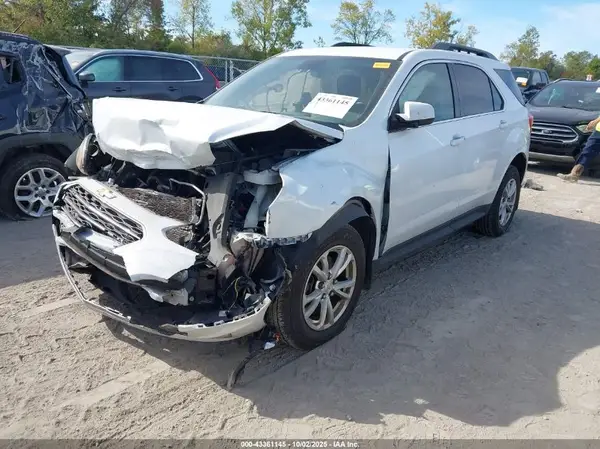 2GNALCEK9H1571677 2017 CHEVROLET EQUINOX - Image 2