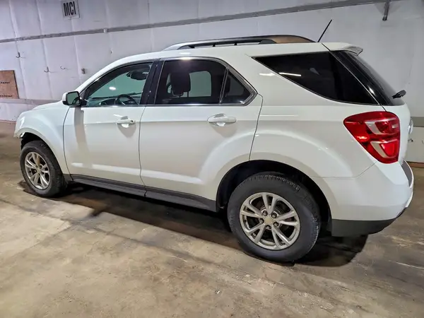 2GNALCEK9H1575681 2017 CHEVROLET EQUINOX - Image 2