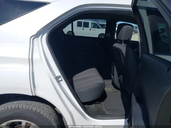 2GNALCEKXH6237161 2017 CHEVROLET EQUINOX - Image 8