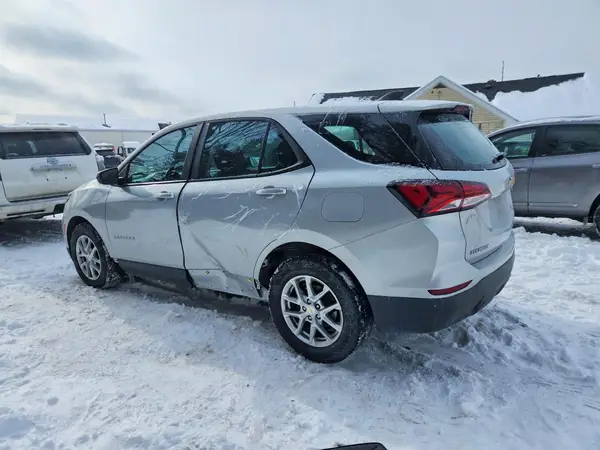 2GNAX5EV1N6103323 2022 CHEVROLET EQUINOX - Image 2