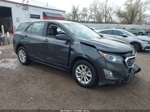 2GNAX5EV6L6262951 2020 CHEVROLET EQUINOX - Image 1
