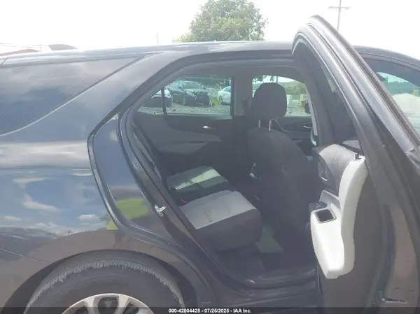 2GNAX8EV0J6138544 2018 CHEVROLET EQUINOX - Image 8