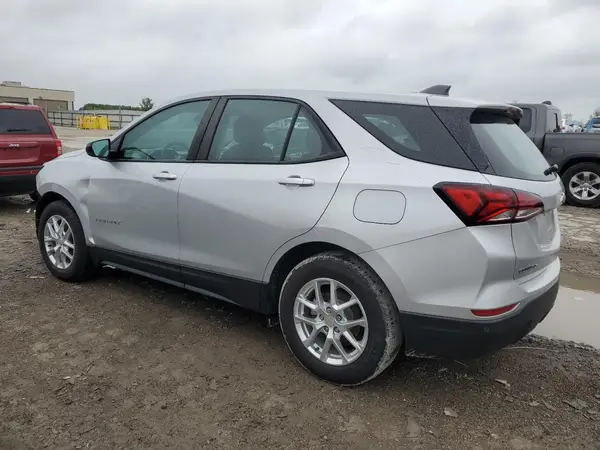 2GNAXFEV3N6100560 2022 CHEVROLET EQUINOX - Image 2
