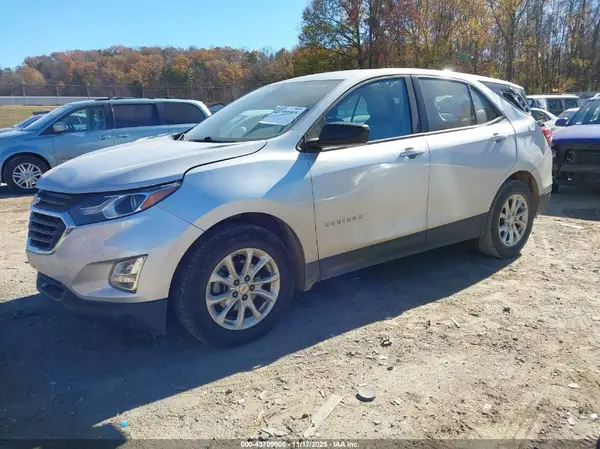 2GNAXGEV9J6207208 2018 CHEVROLET EQUINOX - Image 2