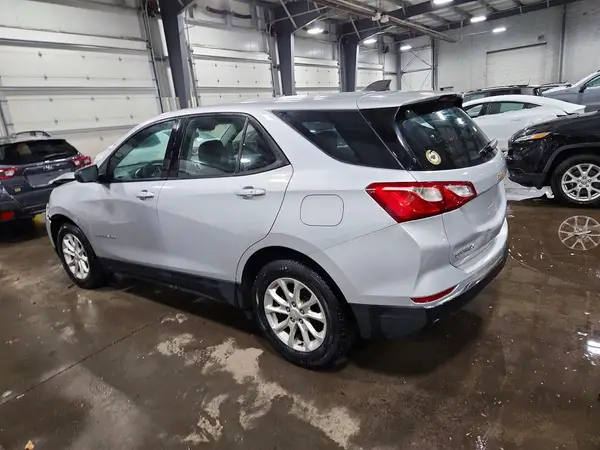 2GNAXHEV0J6106144 2018 CHEVROLET EQUINOX - Image 2