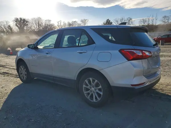 2GNAXHEV0J6117869 2018 CHEVROLET EQUINOX - Image 2