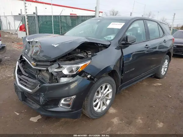 2GNAXHEV0J6136616 2018 CHEVROLET EQUINOX - Image 2