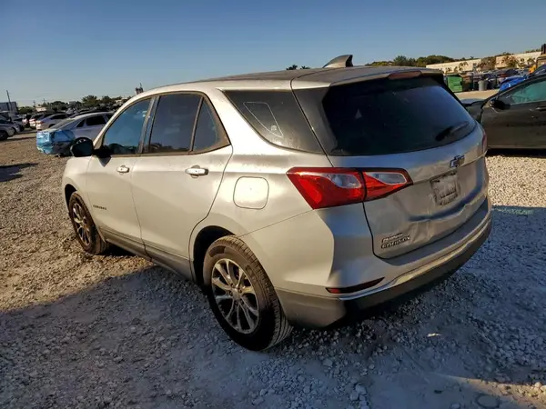 2GNAXHEV0J6154565 2018 CHEVROLET EQUINOX - Image 2