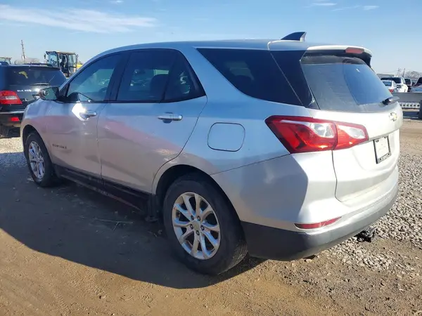 2GNAXHEV0J6199246 2018 CHEVROLET EQUINOX - Image 2