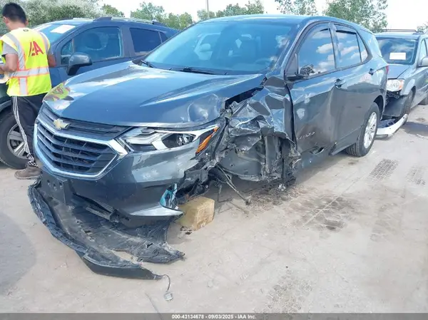 2GNAXHEV0J6203280 2018 CHEVROLET EQUINOX - Image 2