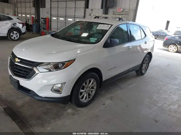 2GNAXHEV0J6233394 2018 CHEVROLET EQUINOX - Image 2