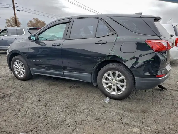 2GNAXHEV0J6243374 2018 CHEVROLET EQUINOX - Image 2