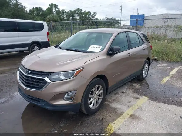 2GNAXHEV0J6305985 2018 CHEVROLET EQUINOX - Image 2