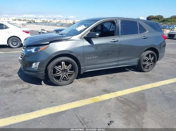 2GNAXHEV0J6306702 2018 CHEVROLET EQUINOX - Image 2