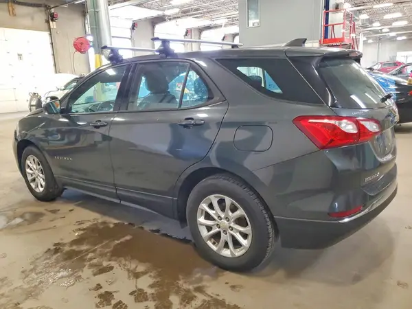 2GNAXHEV0J6316730 2018 CHEVROLET EQUINOX - Image 2