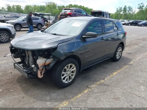 2GNAXHEV0J6335584 2018 CHEVROLET EQUINOX - Image 2