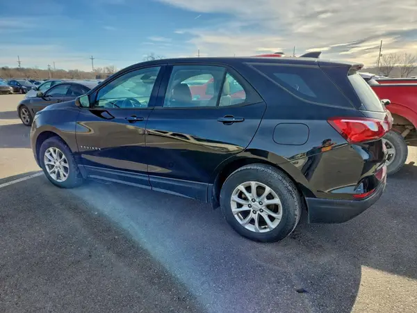 2GNAXHEV0K6141865 2019 CHEVROLET EQUINOX - Image 2