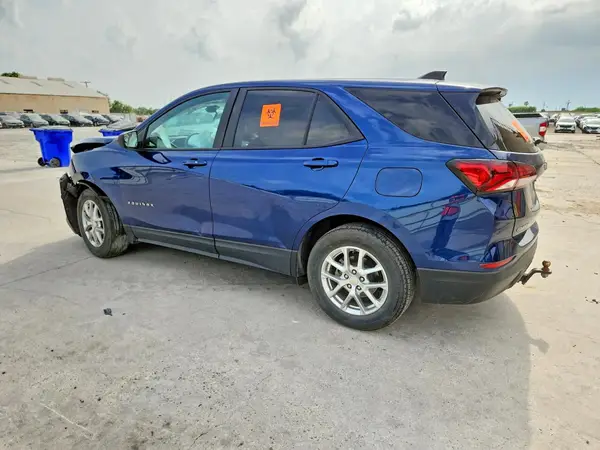 2GNAXHEV0N6129221 2022 CHEVROLET EQUINOX - Image 2