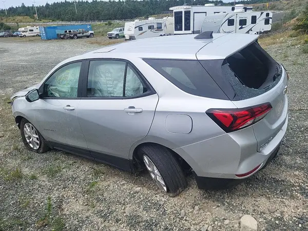 2GNAXHEV0N6149520 2022 CHEVROLET EQUINOX - Image 2