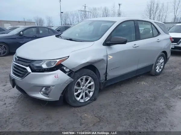 2GNAXHEV1J6127410 2018 CHEVROLET EQUINOX - Image 2