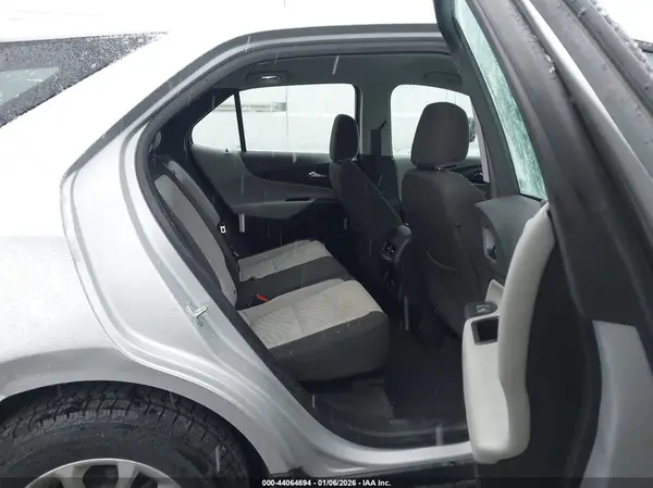 2GNAXHEV1J6138729 2018 CHEVROLET EQUINOX - Image 8