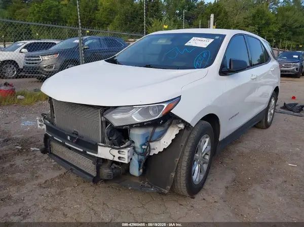 2GNAXHEV1J6162576 2018 CHEVROLET EQUINOX - Image 2