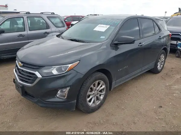 2GNAXHEV1J6233341 2018 CHEVROLET EQUINOX - Image 2