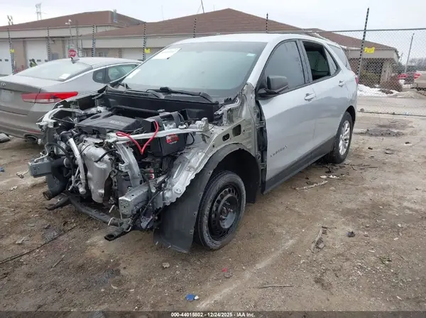 2GNAXHEV1J6292700 2018 CHEVROLET EQUINOX - Image 2