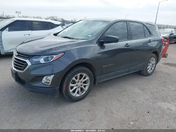 2GNAXHEV1J6314002 2018 CHEVROLET EQUINOX - Image 2