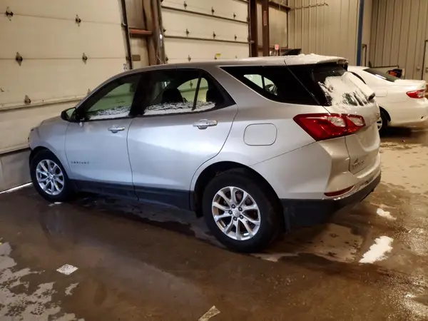 2GNAXHEV1J6330006 2018 CHEVROLET EQUINOX - Image 2
