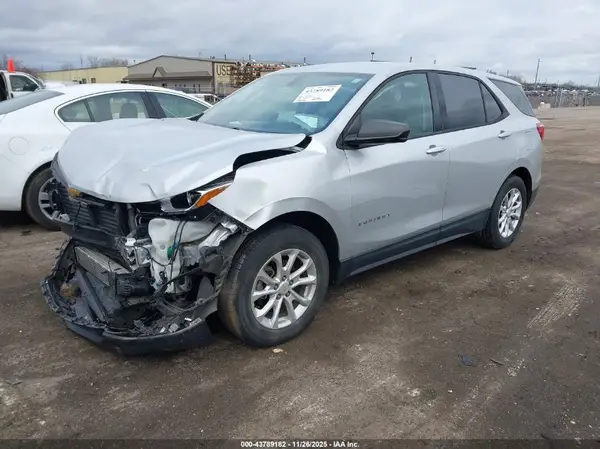 2GNAXHEV1J6339532 2018 CHEVROLET EQUINOX - Image 2