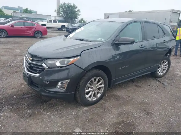 2GNAXHEV1M6105587 2021 CHEVROLET EQUINOX - Image 2