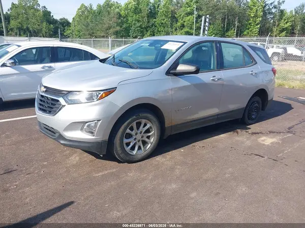 2GNAXHEV2J6128078 2018 CHEVROLET EQUINOX - Image 2