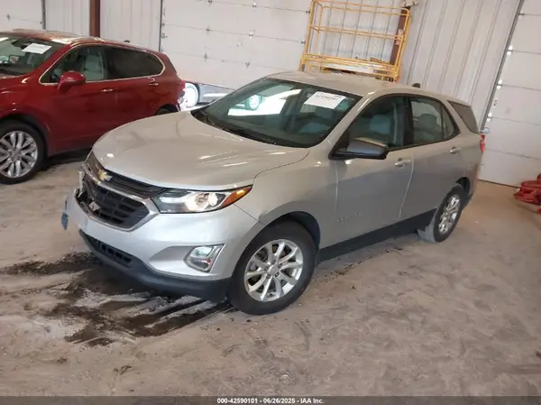 2GNAXHEV2J6150436 2018 CHEVROLET EQUINOX - Image 2