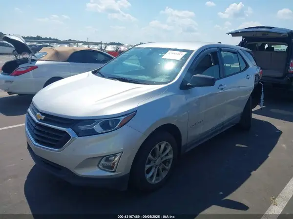 2GNAXHEV2J6151165 2018 CHEVROLET EQUINOX - Image 2
