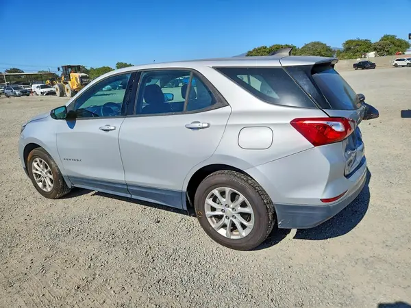 2GNAXHEV2J6213518 2018 CHEVROLET EQUINOX - Image 2