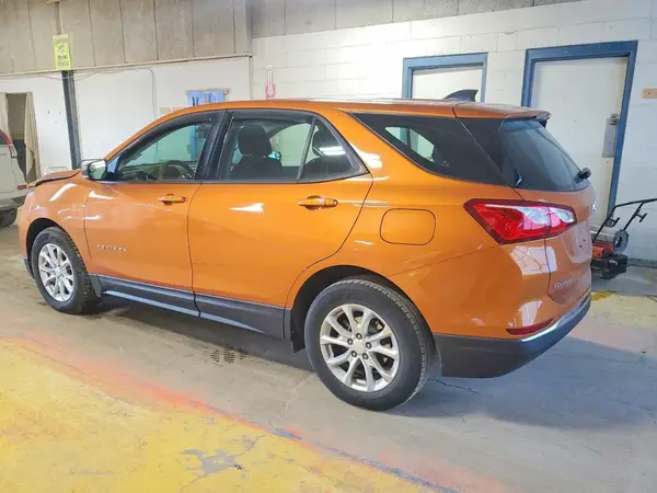 2GNAXHEV2J6288090 2018 CHEVROLET EQUINOX - Image 2