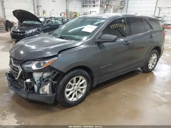 2GNAXHEV2J6313683 2018 CHEVROLET EQUINOX - Image 2
