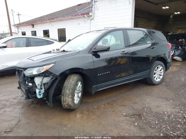 2GNAXHEV2K6207333 2019 CHEVROLET EQUINOX - Image 2