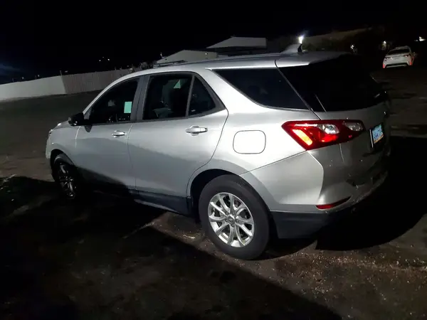 2GNAXHEV2L6122560 2020 CHEVROLET EQUINOX - Image 2