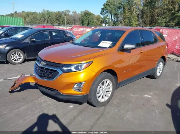 2GNAXHEV3J6136223 2018 CHEVROLET EQUINOX - Image 2