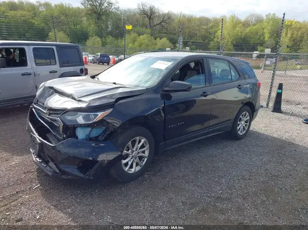 2GNAXHEV3J6186037 2018 CHEVROLET EQUINOX - Image 2