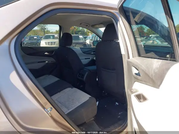 2GNAXHEV3J6274103 2018 CHEVROLET EQUINOX - Image 8