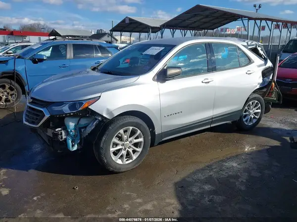 2GNAXHEV3J6315992 2018 CHEVROLET EQUINOX - Image 2
