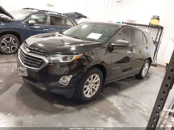2GNAXHEV3J6331089 2018 CHEVROLET EQUINOX - Image 2