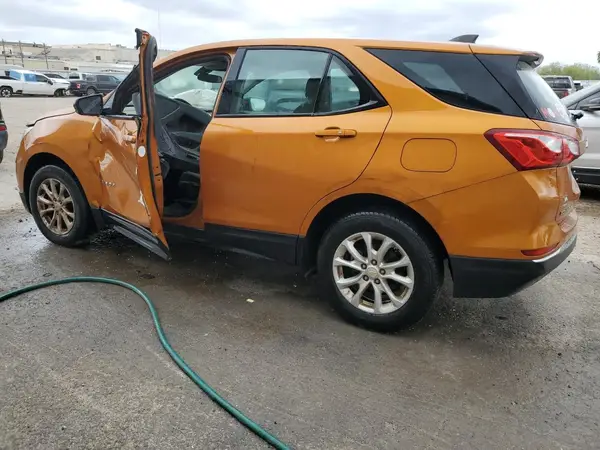 2GNAXHEV3J6341833 2018 CHEVROLET EQUINOX - Image 2