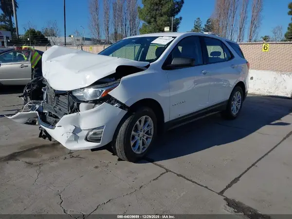 2GNAXHEV3J6345039 2018 CHEVROLET EQUINOX - Image 2