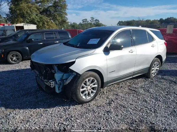 2GNAXHEV3J6349821 2018 CHEVROLET EQUINOX - Image 2
