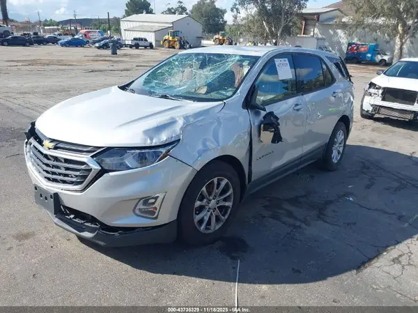 2GNAXHEV3K6194107 2019 CHEVROLET EQUINOX - Image 2